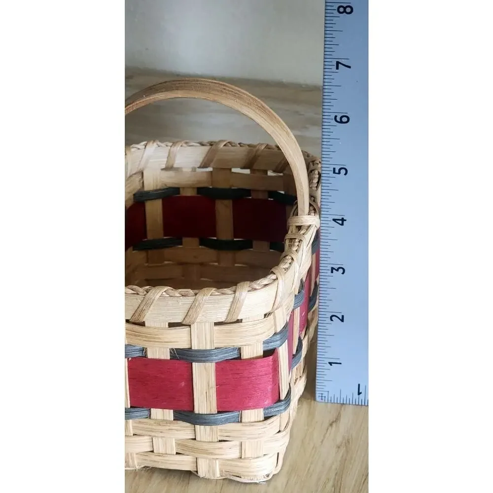 Vintage 2002 Small Woven Basket With Bow & Bell 7x4